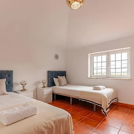 Marmeleira House Terrace * Carregado